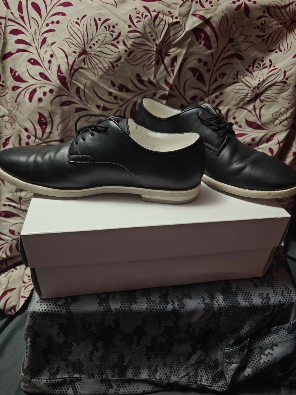 Calvin Klein 12 Mens Like New